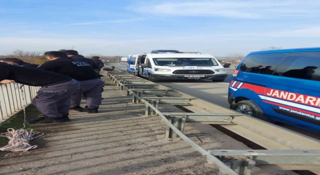 Erdal Sakız cinayetinde kullanılan suç aleti Sakarya Nehrinde arandı