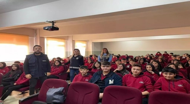 Erzincanda öğrencilere suçtan korunma yöntemleri anlatıldı
