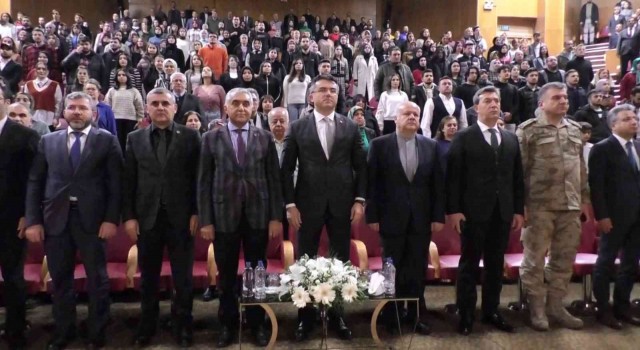 Erzurumda 24 Kasım Öğretmenler Günü kutlandı
