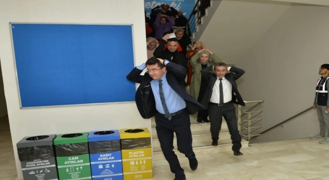 Erzurumda Çök-Kapan-Tutun ve Tahliye tatbikatı yapıldı