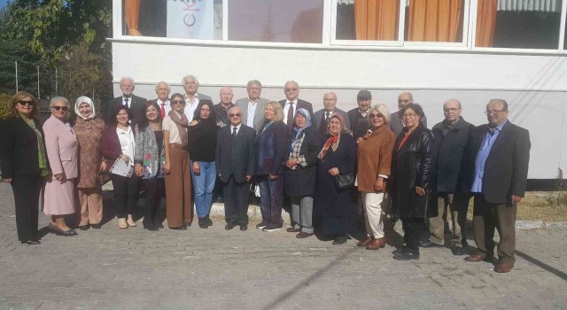 Eskişehirli 68 yaşında Halk Ozanı ve Devlet Sanatçısı Kâmil Sayına vefa etkinliği düzenlendi