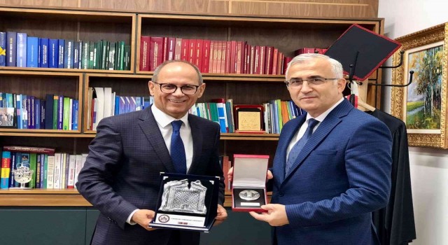 ESOGÜ heyetinden Arnavutlukta bulunan üniversitelere ziyaret
