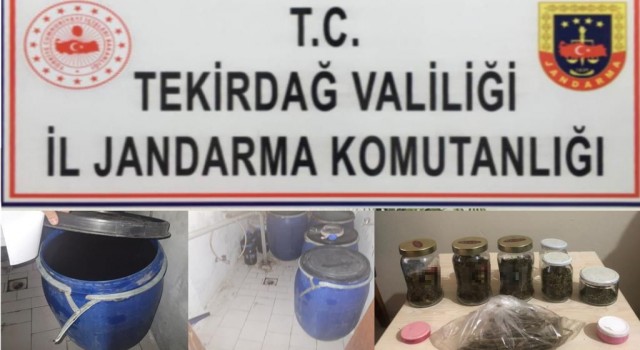 Evde yarım ton kaçak içki ele geçirildi