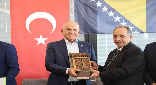 “Evlad-ı Fatihana hizmet görevimizdir”