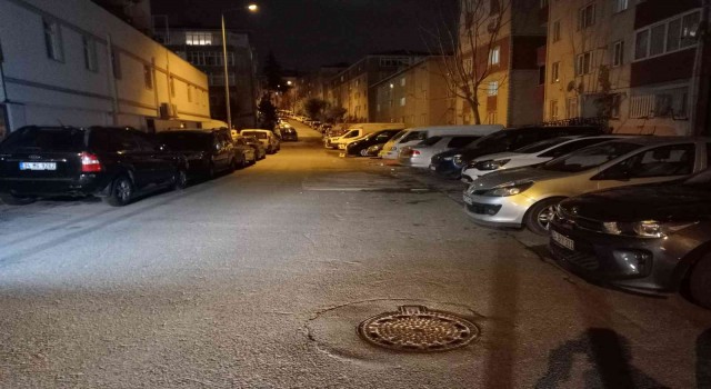 Eyüpsultanda bir kadın eski kocası tarafından sokak ortasında bıçaklandı