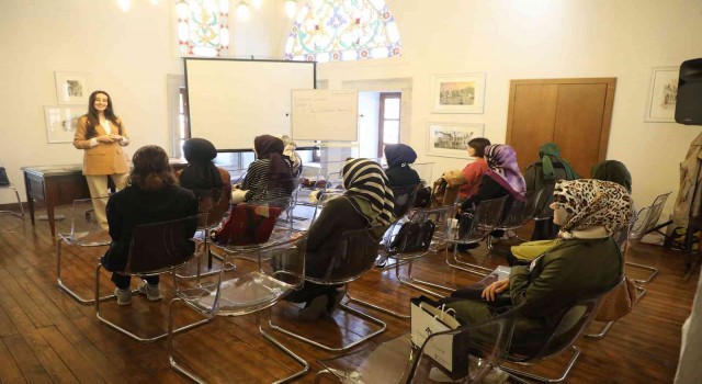 Eyüpsultanda “Edebiyat Okulu” eğitimleri başladı