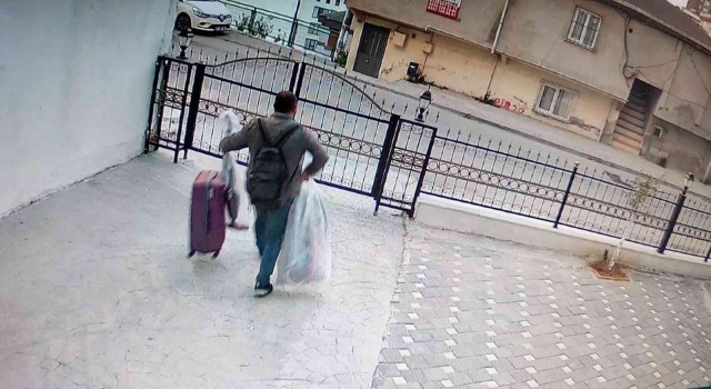 Eyüpsultanda pişkin hırsız elleri boş girdiği binadan valizle çıktı