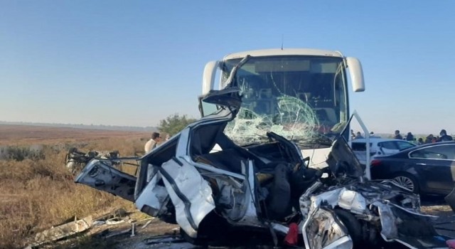 Fasta otobüs devrildi: 11 ölü, 43 yaralı