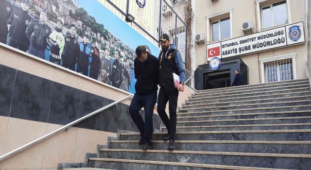 Fatihte 600 bin lira değerindeki gümüş hırsızlığı kamerada