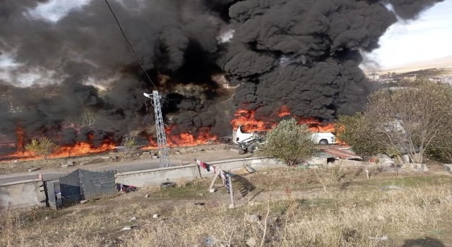 Freni patlayan yolcu otobüsü 2 kamyona çarptı: 7 ölü, 8 yaralı