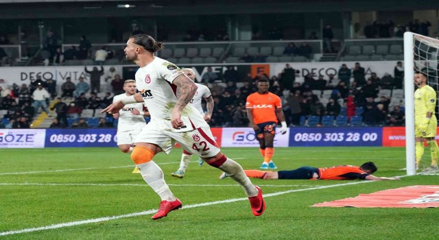Galatasarayda Abdülkerim Bardakcı ilk gol sevincini yaşadı