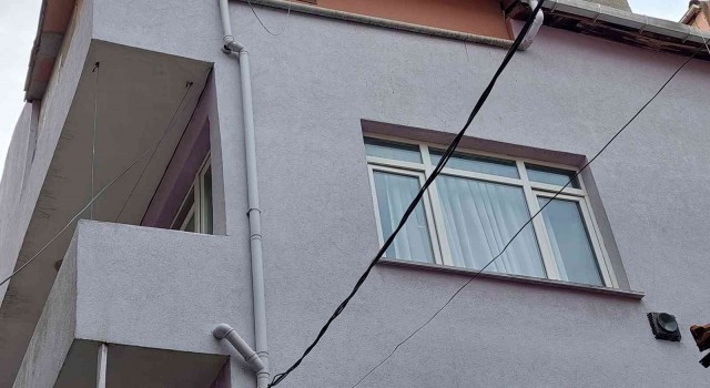 Gaziosmanpaşada yabancı uyruklu bir adam çalışmak isteyen eşini öldürdü