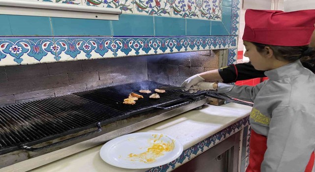 Gaziosmanpaşalı minik şeflerden anlamlı sosyal sorumluluk projesi