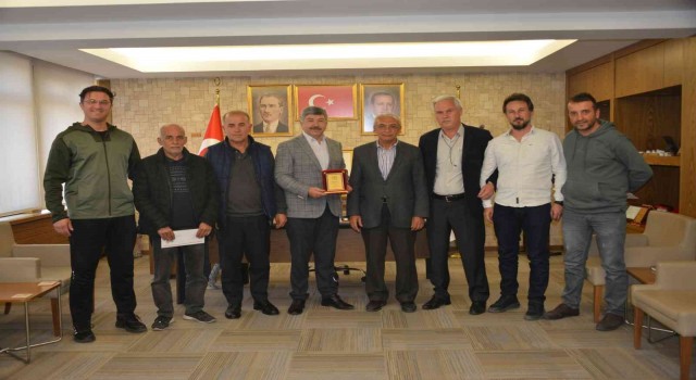 Gediz Belediyesinden amatör spor kulüplerine maddi destek