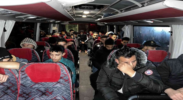 Geliboluda 35 kaçak göçmen yakalandı