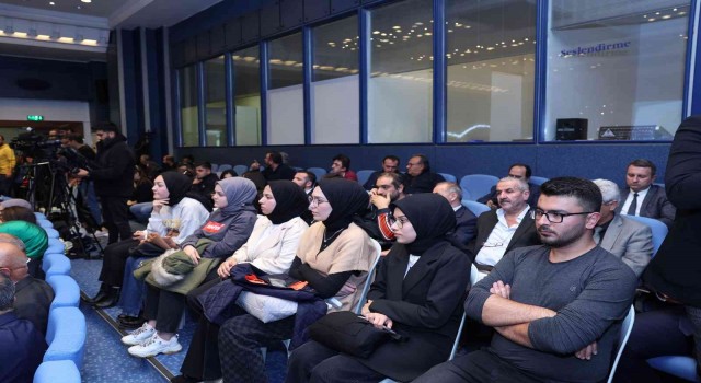 Genç dostu başkana ERÜ öğrencilerinden ziyaret