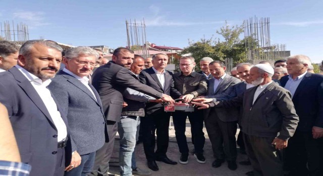 Gergerde yapılacak cami ve taziye evinin temeli atıldı