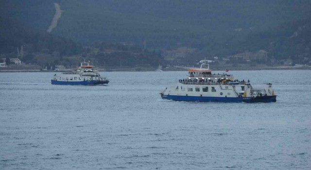 Gökçeada ve Bozcaadaya yarınki feribot seferleri iptal edildi