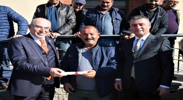 Gölbaşında imarı biten mahallelerin tapuları dağıtıldı