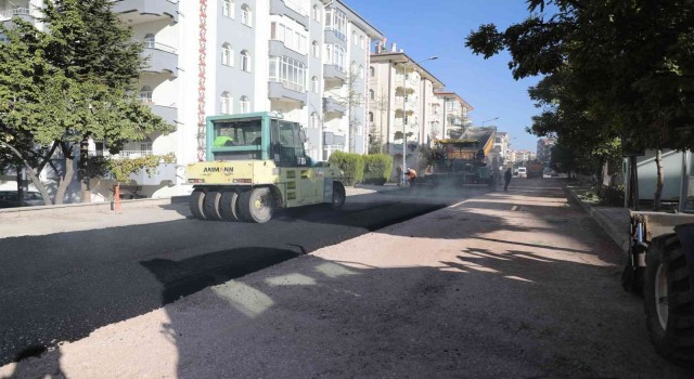 Güzelyurt mahallesinde sıcak asfalt serim tamamlandı