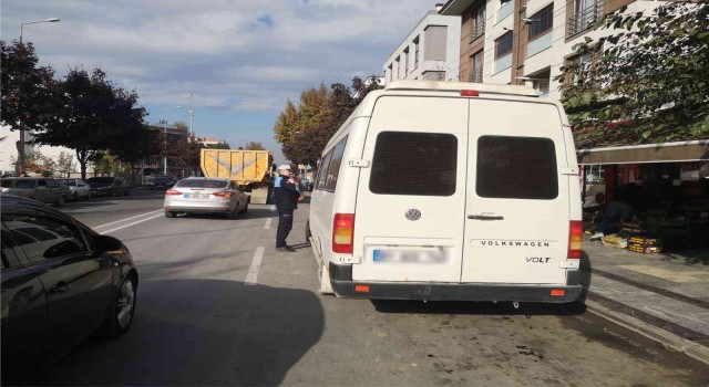 Güzergah dışı yolcu taşımacılığı yapan sürücülere işlem yapıldı