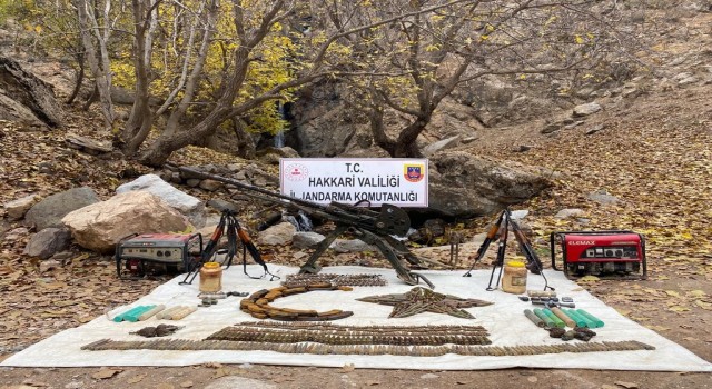 Hakkaride PKKya ait çok sayıda silah ve mühimmat ele geçirildi