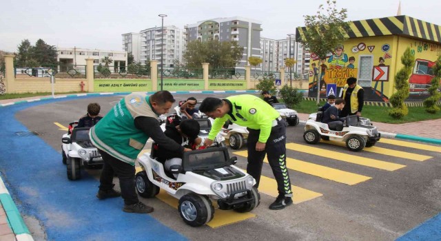 Haliliyede çocuk trafik parkında eğitimler başladı