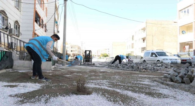 Haliliyede üstyapı çalışmaları merkez mahallelerde sürüyor