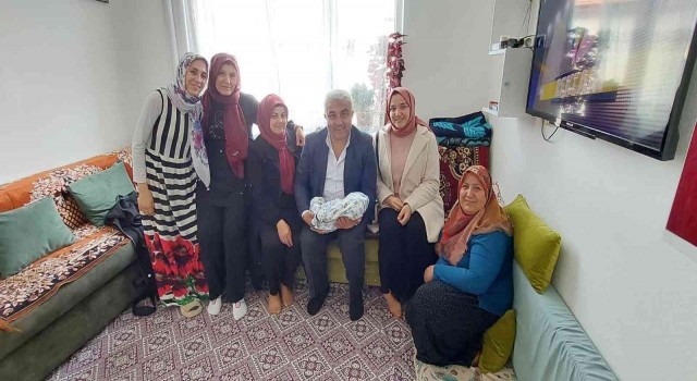 Hisarcıkta yeni doğan bebeklerin ilk hediyesi belediyeden