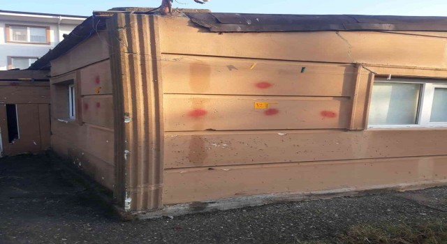 Husumetlisinin evini kundaklamaya gitti, ağabeyi vuruldu