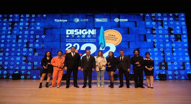 İEÜlü tasarımcılara Denizliden iki ödül