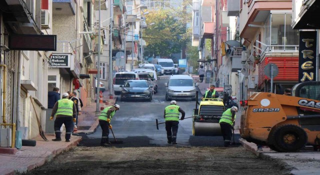 İlkadımda bozuk yollara asfalt