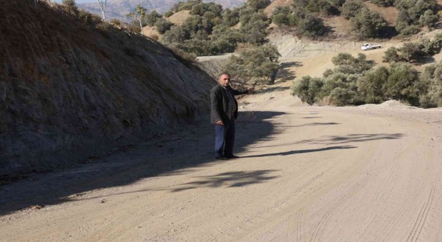 İncirliovada birçok mahallenin yolunu 13 kilometre kısaltan çalışmaya devam ediliyor