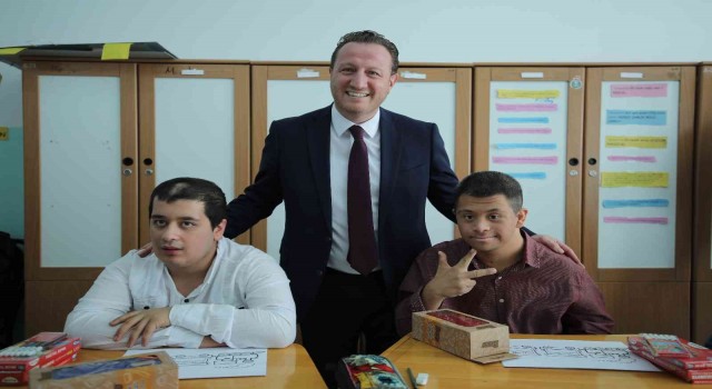 İş insanı Kenan Aydından engellilerin hayatını kolaylaştıracak proje