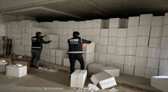 İstanbulda büyük operasyon: Piyasa değeri 33 milyon olan kaçak tütün ele geçirildi
