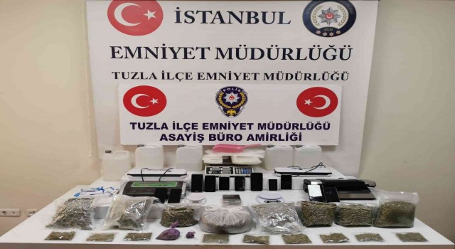 İstanbulda polisten 3 ilçede eş zamanlı uyuşturucu operasyonu