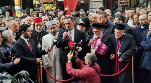 İstiklal Caddesinde teröre karşı anlamlı yürüyüş