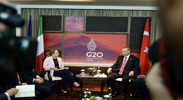 İtalya Başbakanı Meloniden İtalya ile Türkiye arasında NATO içinde iş birliğinin önemini vurgu