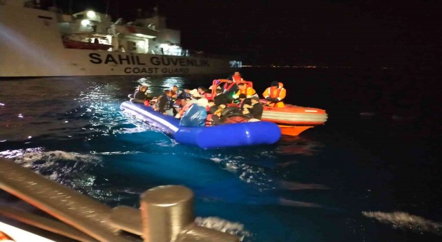 İzmirde 42 göçmen yakalandı, 37 göçmen kurtarıldı