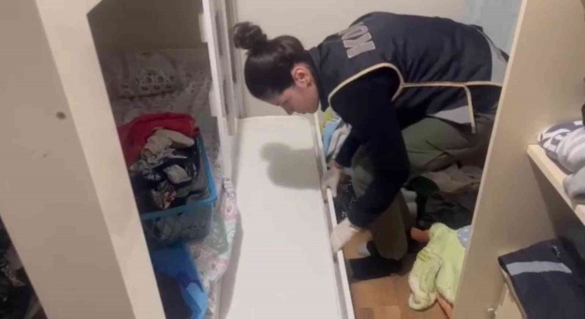 İzmirde 6 milyon TLlik vurgun yapan tefecilere operasyon: 28 gözaltı