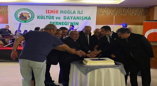 İzmirdeki Muğlalılar Kuşadasında buluştu