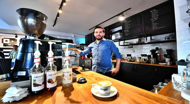 İzmirin gözde baristaları meslek fabrikasından çıkıyor
