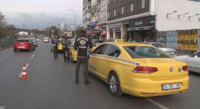 Kadıköyde taksi şoförlerine ceza yağdı
