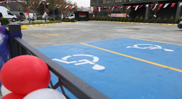 Kağıthanede yeni bir otopark hizmete açıldı