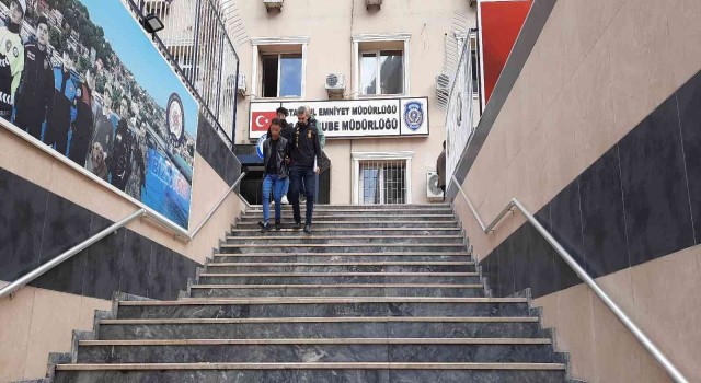 Kapalı otoparkta bulunan 2 milyon lira değerindeki lüks otomobili böyle çaldı