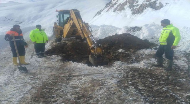 Kar altında yapılan çalışmayla kente su verildi