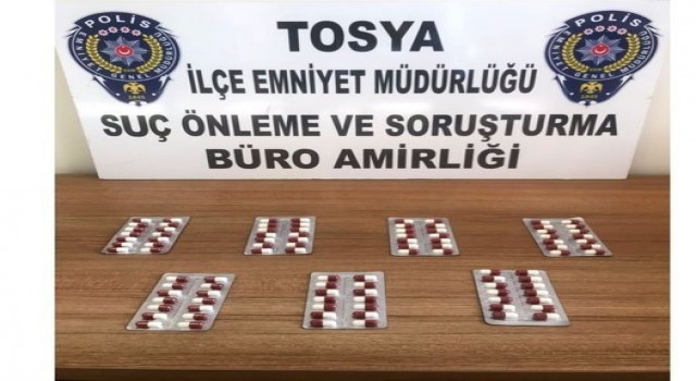 Kastamonuda 98 adet sentetik ecza hap ele geçirildi
