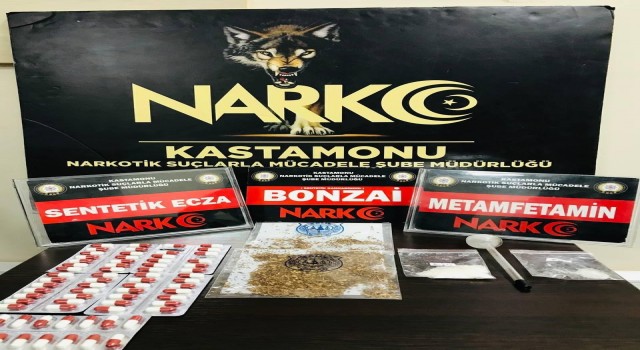 Kastamonuda uyuşturucu madde ile yakalanan 2 şüpheli tutuklandı
