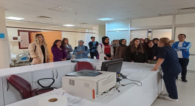 Kayapınar Belediyesi tarafından öğrencilere kariyer gezileri düzenlendi