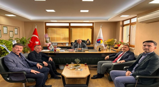 Kaymakam Odabaştan Edremit Ticaret Odası yeni yönetimine ziyaret